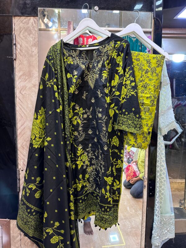 Al Mulabis Most Premium Original Karachi New Arrival Pure Lawn Suit